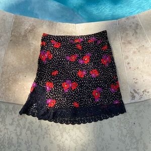 URBAN OUTFITTERS MINI SKIRT
